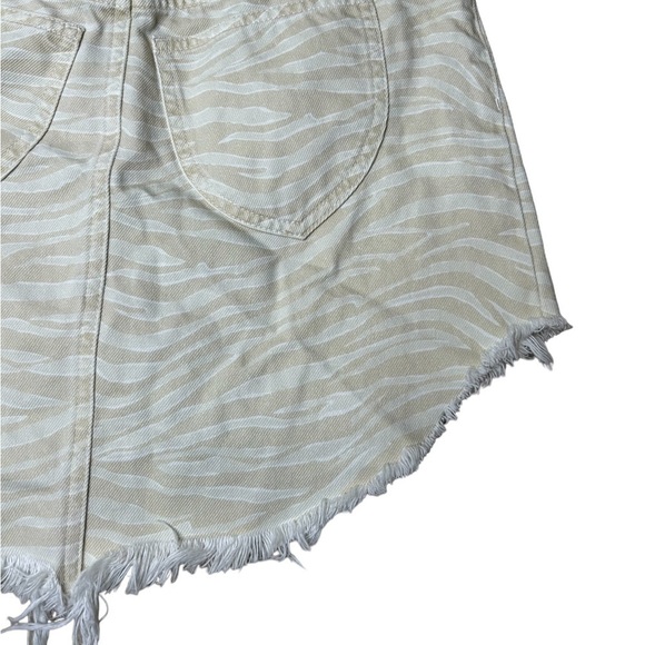 Free People We The Free Women’s Bailey Zebra Printed Cotton Mini Denim Skirt 26 - Picture 10 of 16